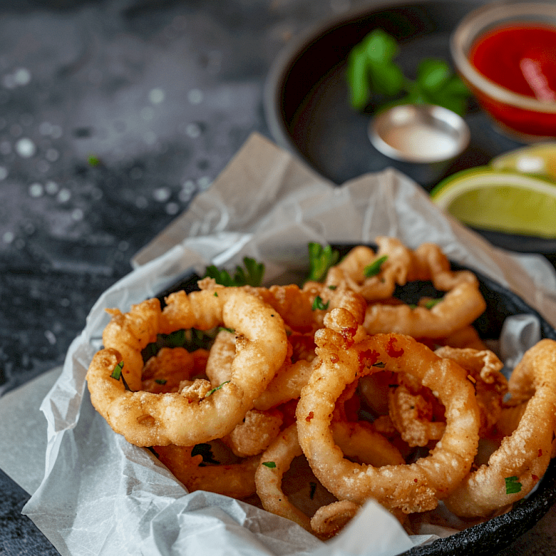 Galeriefoto: Kalamari (Frittierte Tintenfischringe)